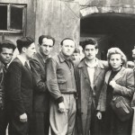קבוצת פעילי בריחה בפולין — A group of Habricha activists in Poland. באדיבות ארכיון "יד טבנקין"